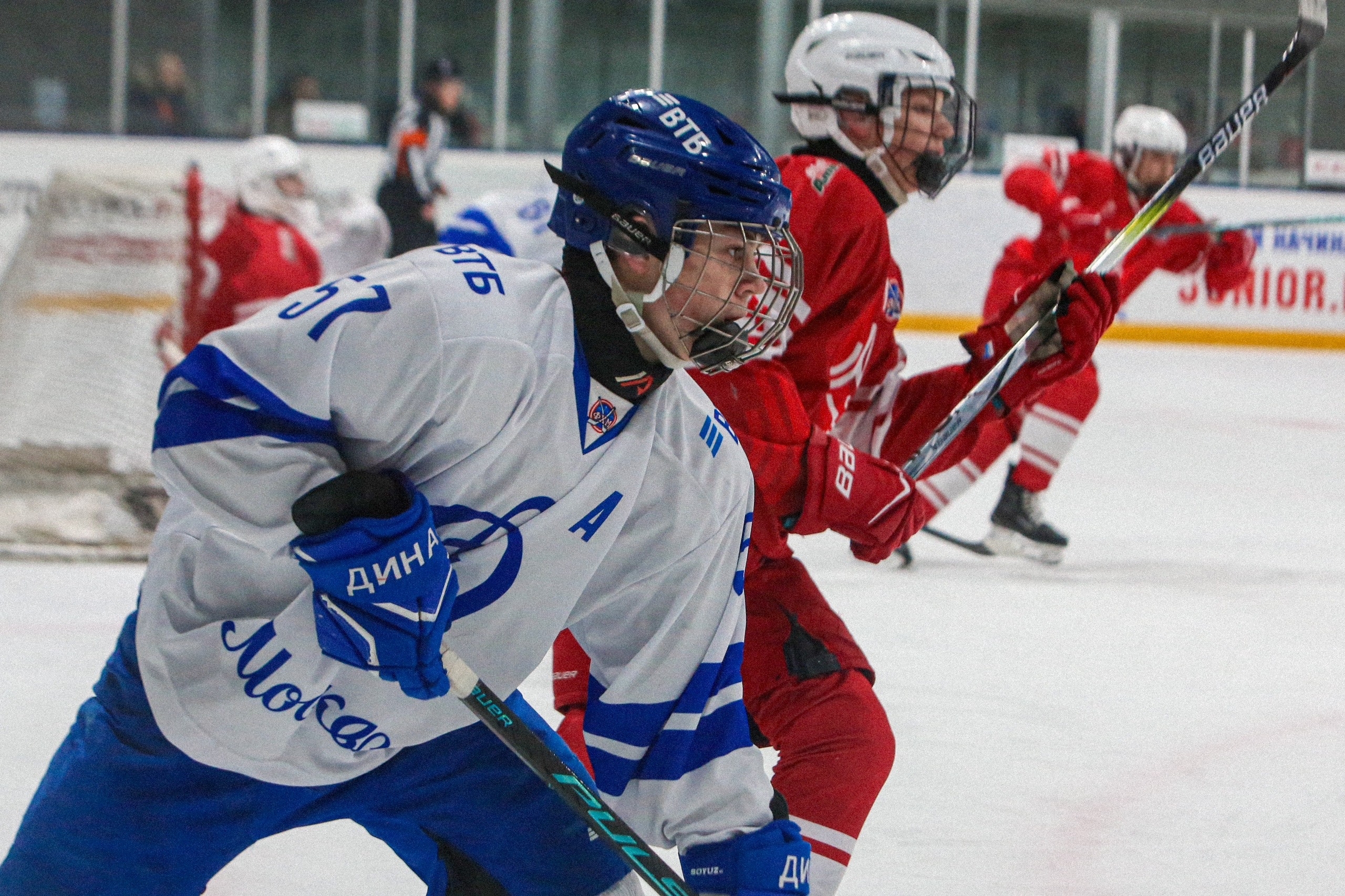 Матч четвертого тура третьего этапа Кубка России выдался на редкость нервным и напряженным